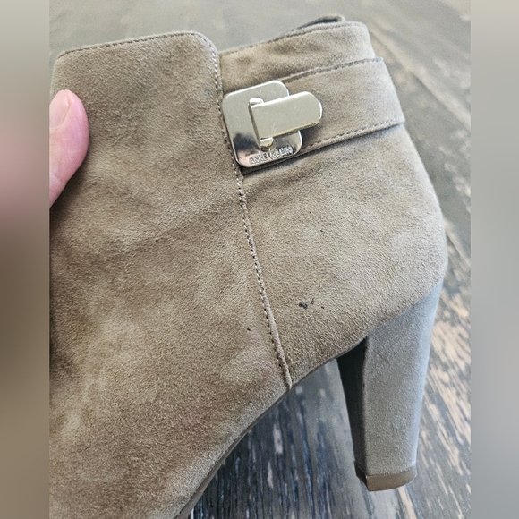 Anne Klein Brown Side Zip Boot Heel Size 7 Booties Shoe Leather Upper - Picture 8 of 13